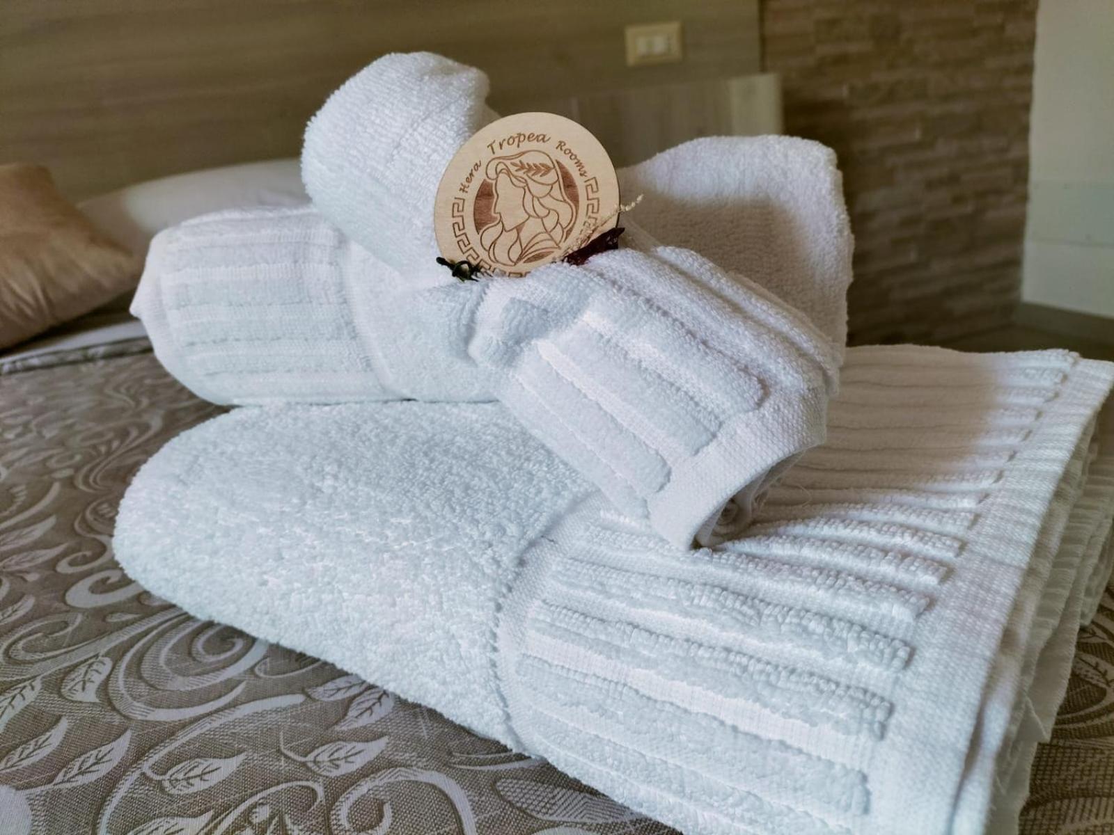 Hera Tropea Rooms Экстерьер фото